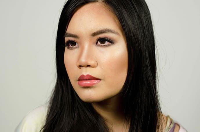 pretty natural makeup for young bride