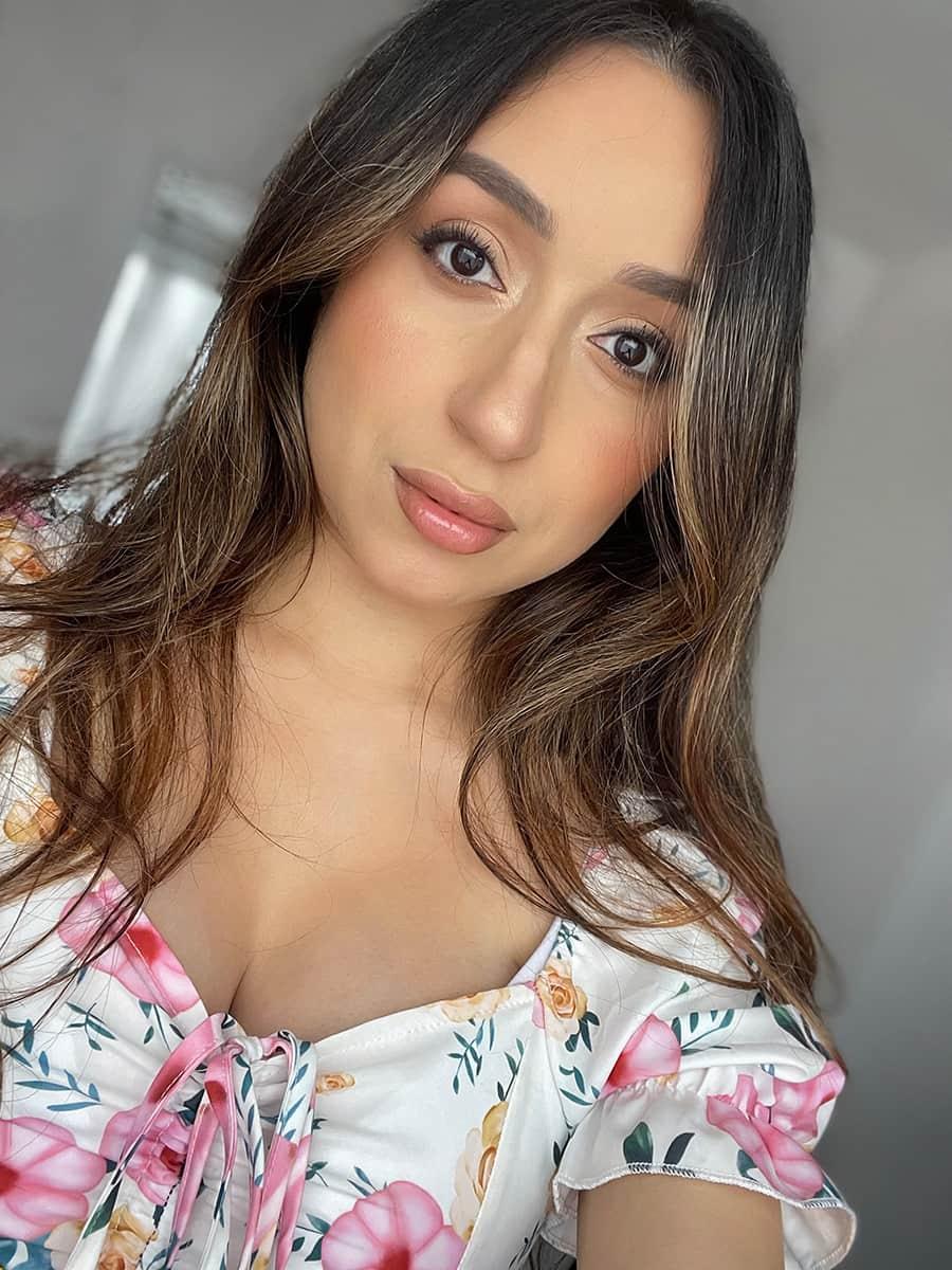 Crissie Bond — makeup artist in Hampshire